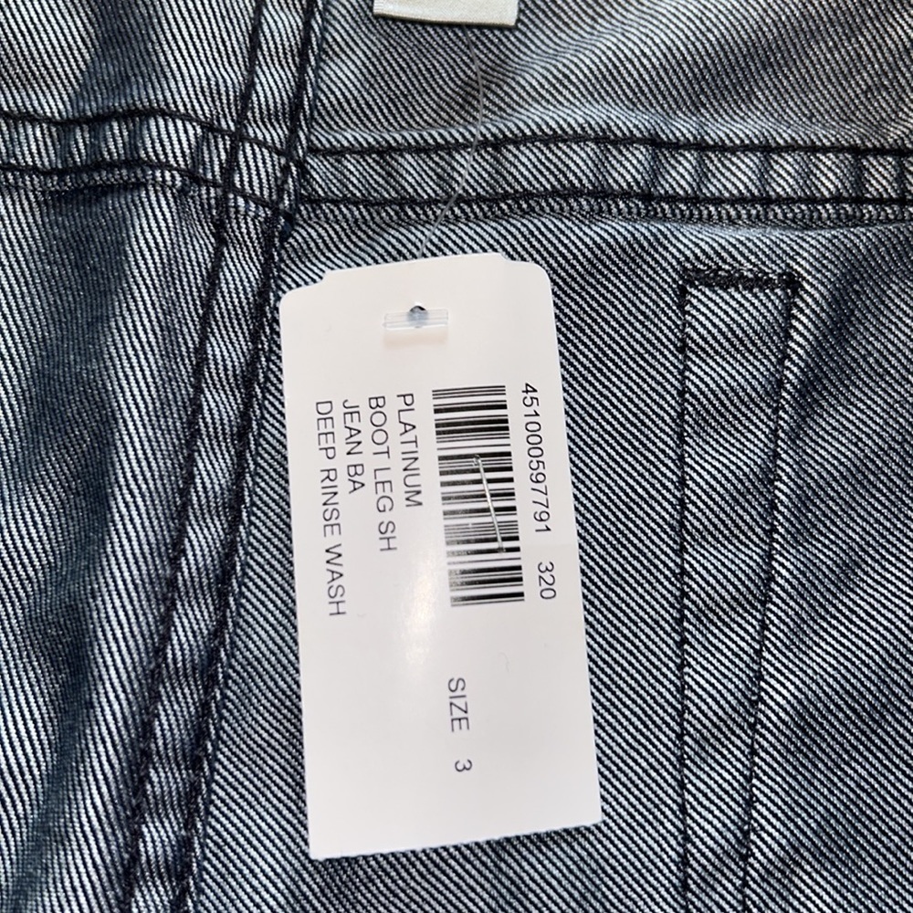 NWT Chico’s Platinum Denim Ultimate Fit Boot Leg Jeans Size 3 Short - Picture 9 of 10